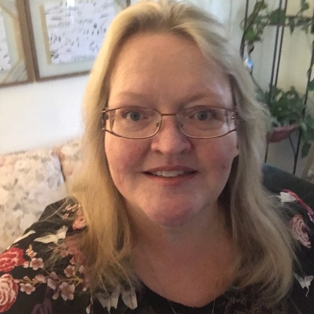 Meet your Posher, Cynthia